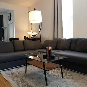 Perfect For Groups Big Livingroom 2 Backyard 3br Montréal